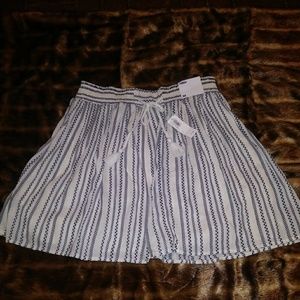 Old Navy 💕 NWT mini skirt